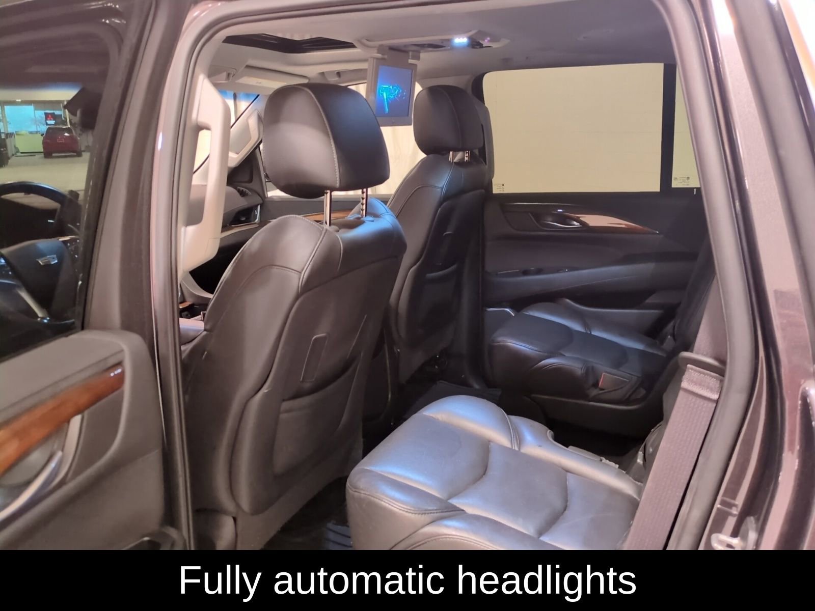 Used 2017 Cadillac Escalade Premium Luxury image 14