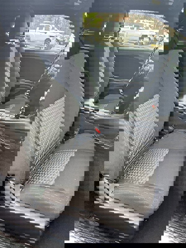 Used 2022 Dodge Challenger GT image 12