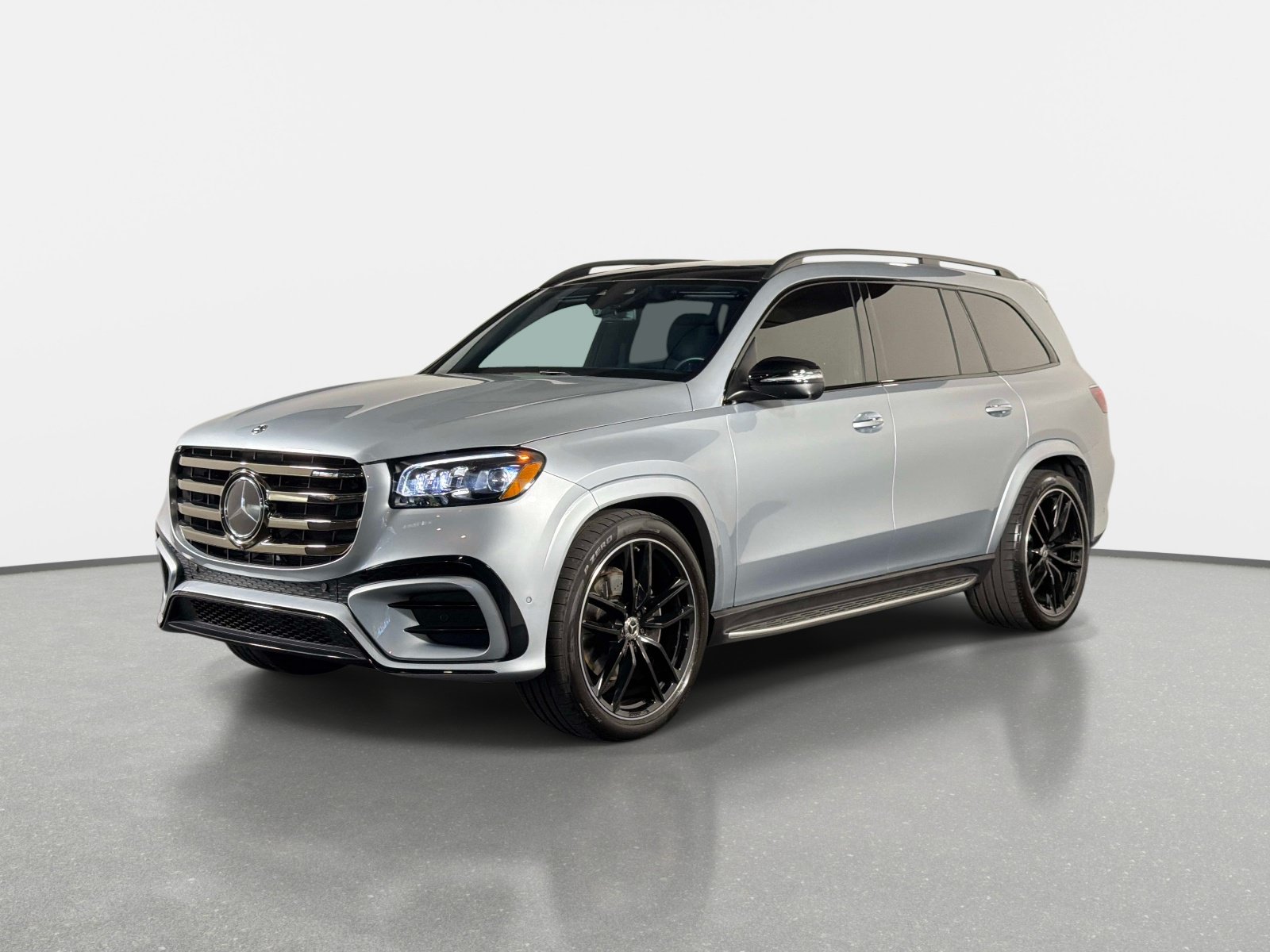 Used 2025 Mercedes-Benz GLS 580 4MATIC image 7