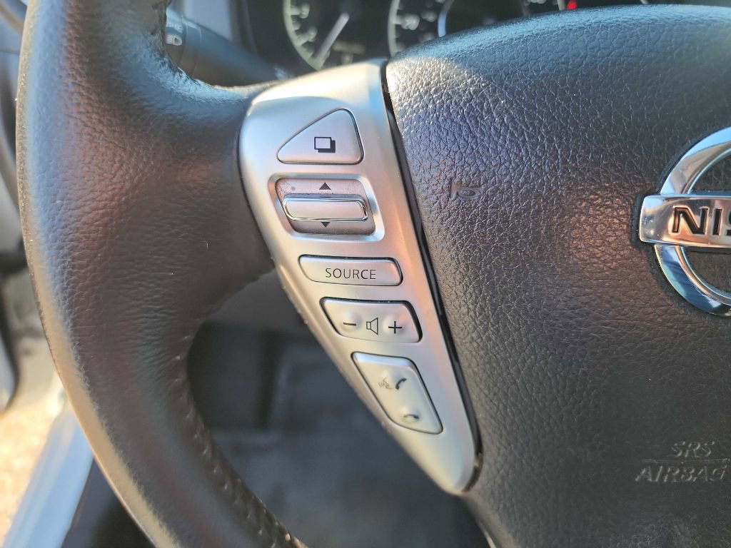 Used 2015 Nissan Versa Note SV image 16