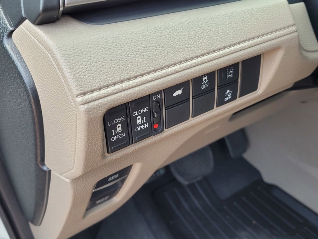 Used 2019 Honda Odyssey EX-L image 18