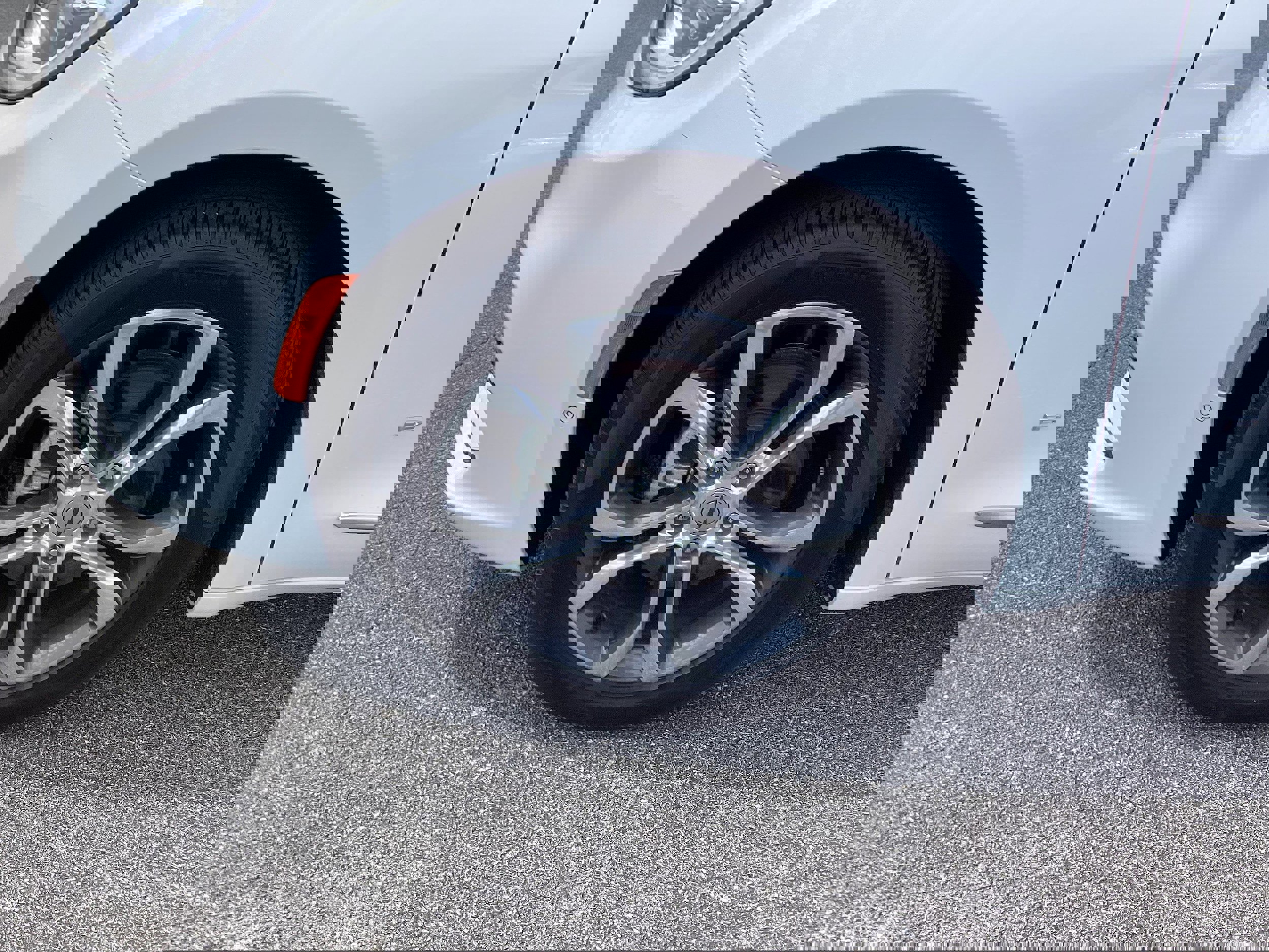 Used 2025 Chrysler Pacifica Pinnacle w/ Trailer Tow Group image 9