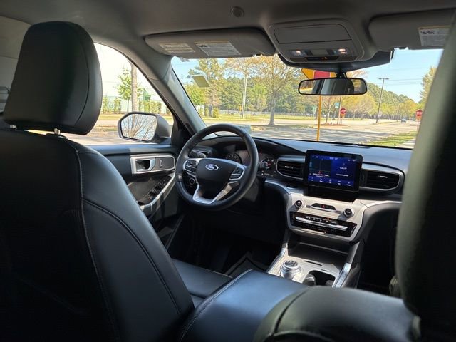 Used 2024 Ford Explorer XLT w/ Equipment Group 202A image 23