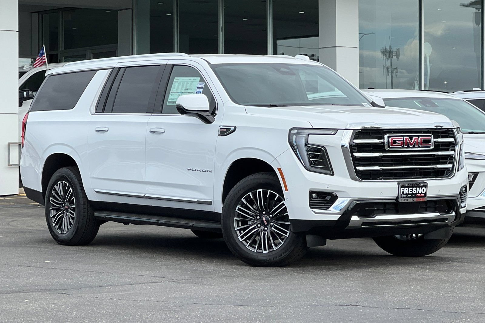 New 2026 GMC Yukon XL Elevation AWD/4WD image 2