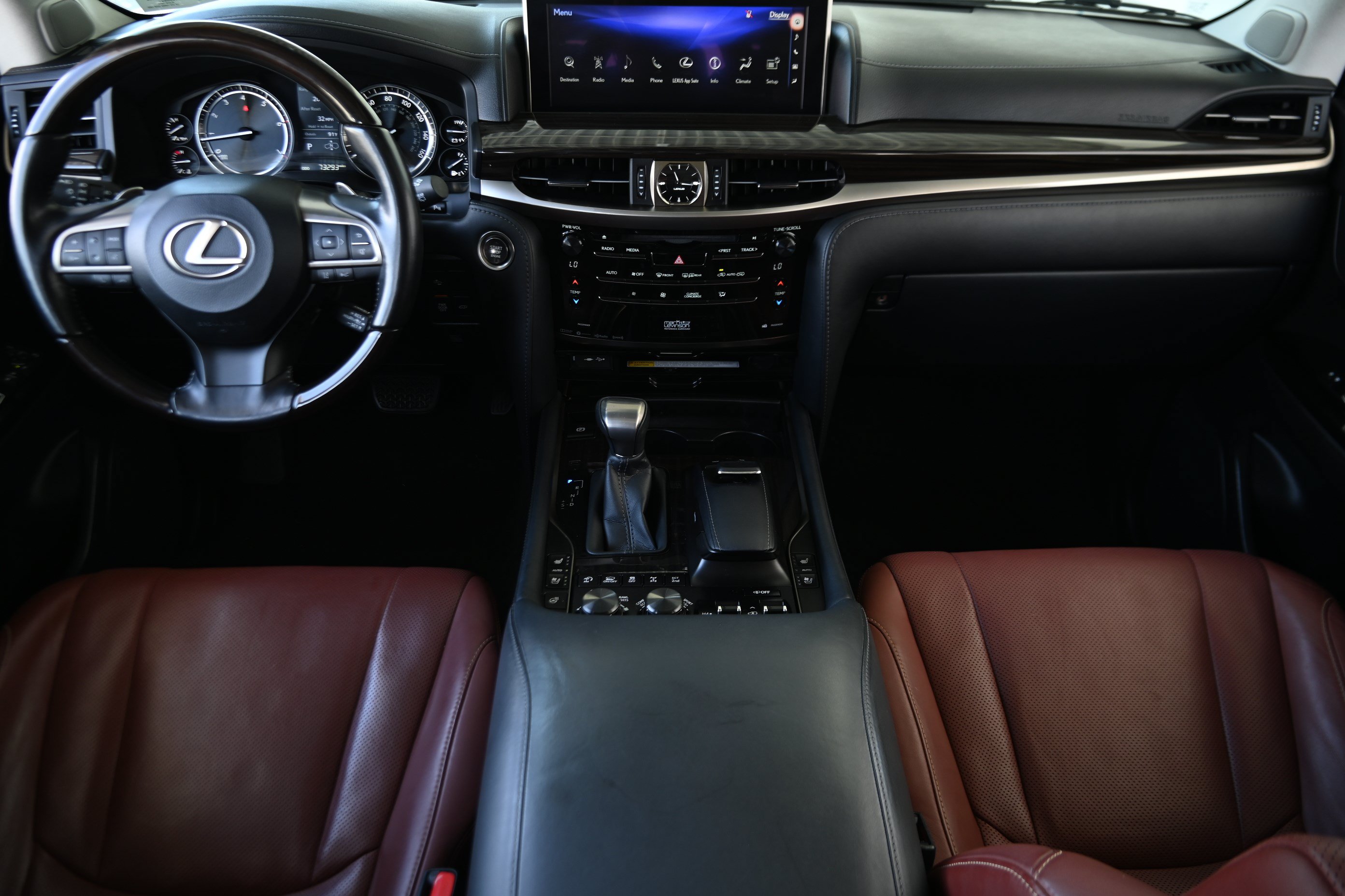 Used 2021 Lexus LX 570 4WD w/ Luxury Package image 15
