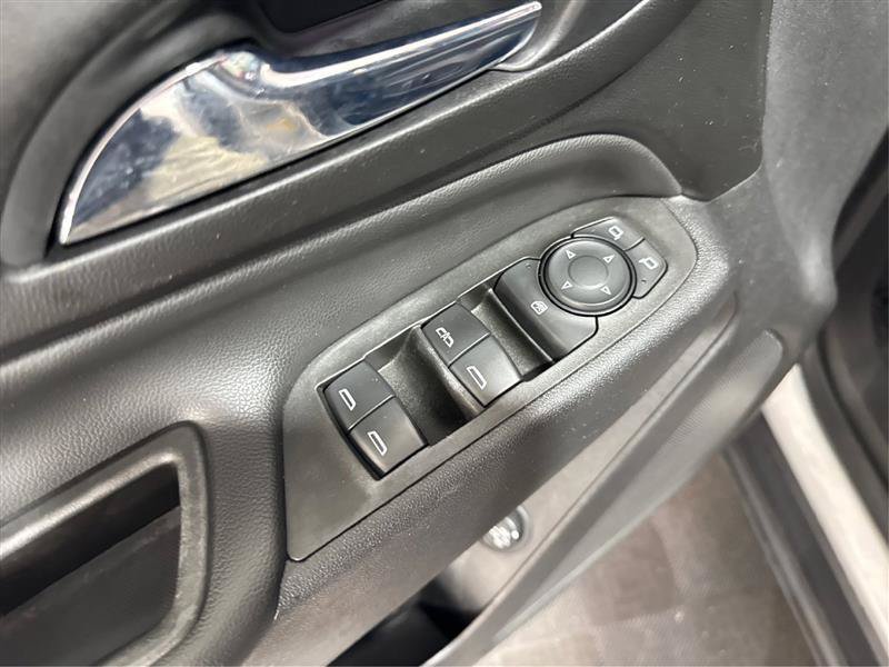 Used 2021 Chevrolet Equinox LT AWD/4WD image 32