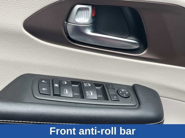 Used 2022 Chrysler Voyager LX FWD image 32