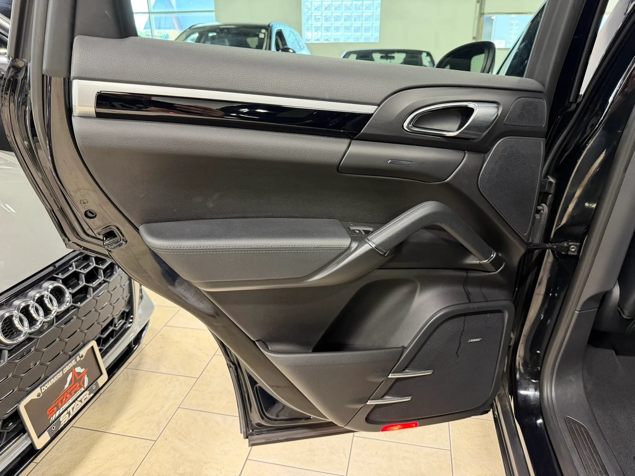 Used 2014 Porsche Cayenne Diesel Platinum Edition AWD/4WD image 36