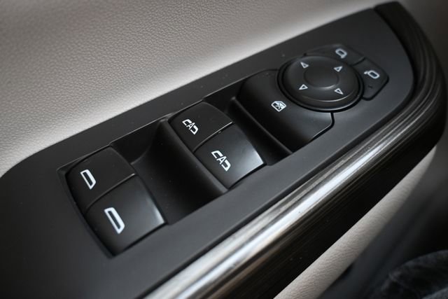 Used 2020 GMC Acadia SLT FWD image 42