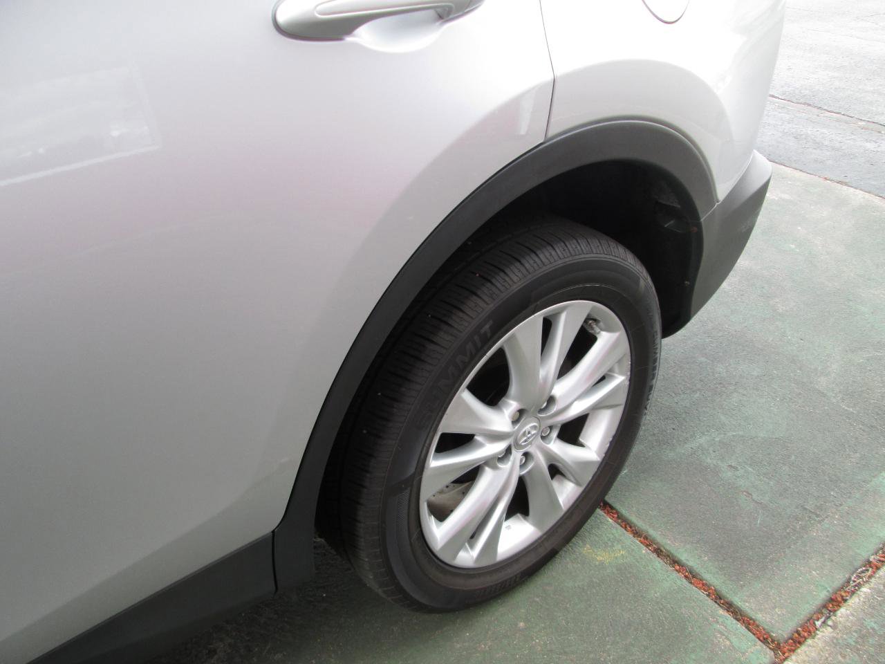 Used 2013 Toyota RAV4 Limited image 28