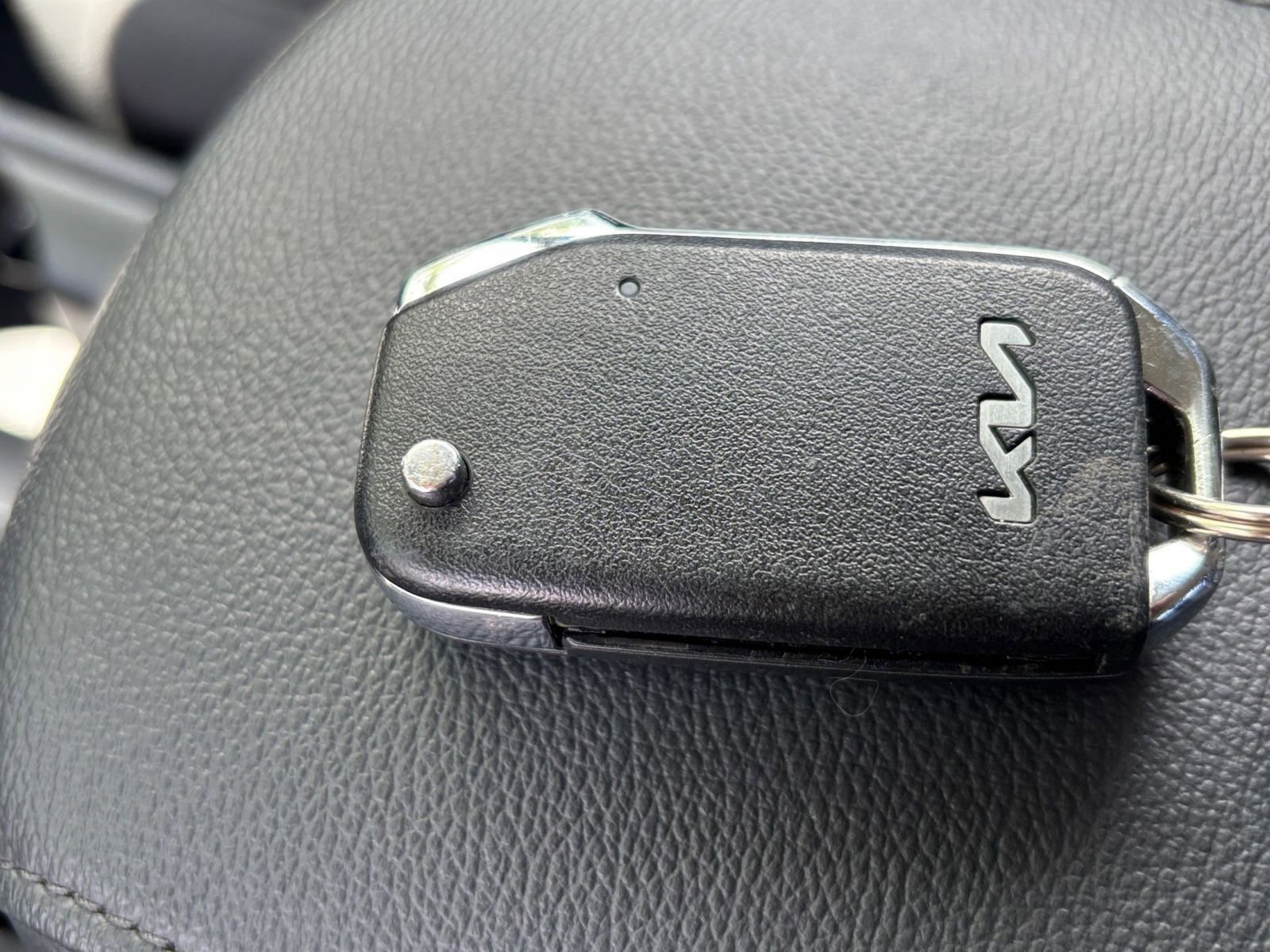Used 2025 Kia Soul LX w/ LX Technology Package FWD image 21