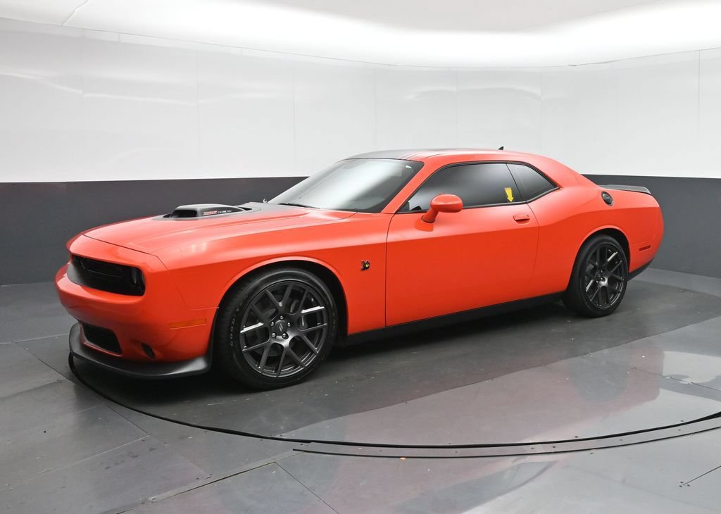Used 2018 Dodge Challenger R/T Scat Pack RWD image 3