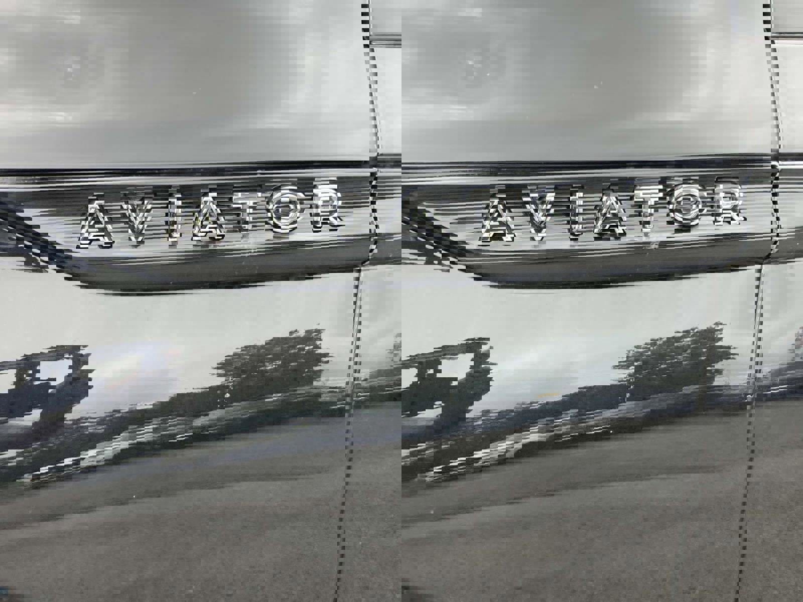 New 2025 Lincoln Aviator Black Label w/ Jet Appearance Package image 13