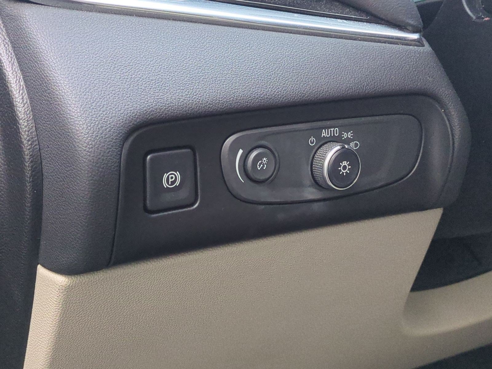 Used 2018 Buick Enclave Premium AWD/4WD image 16