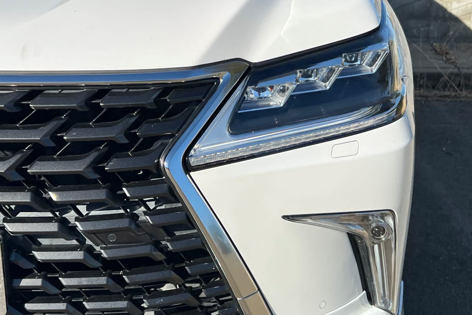 Used 2021 Lexus LX 570 4WD w/ Sport Package image 11
