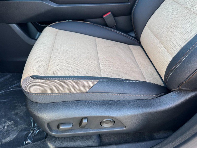 Used 2026 Chevrolet Equinox ACTIV AWD/4WD image 9
