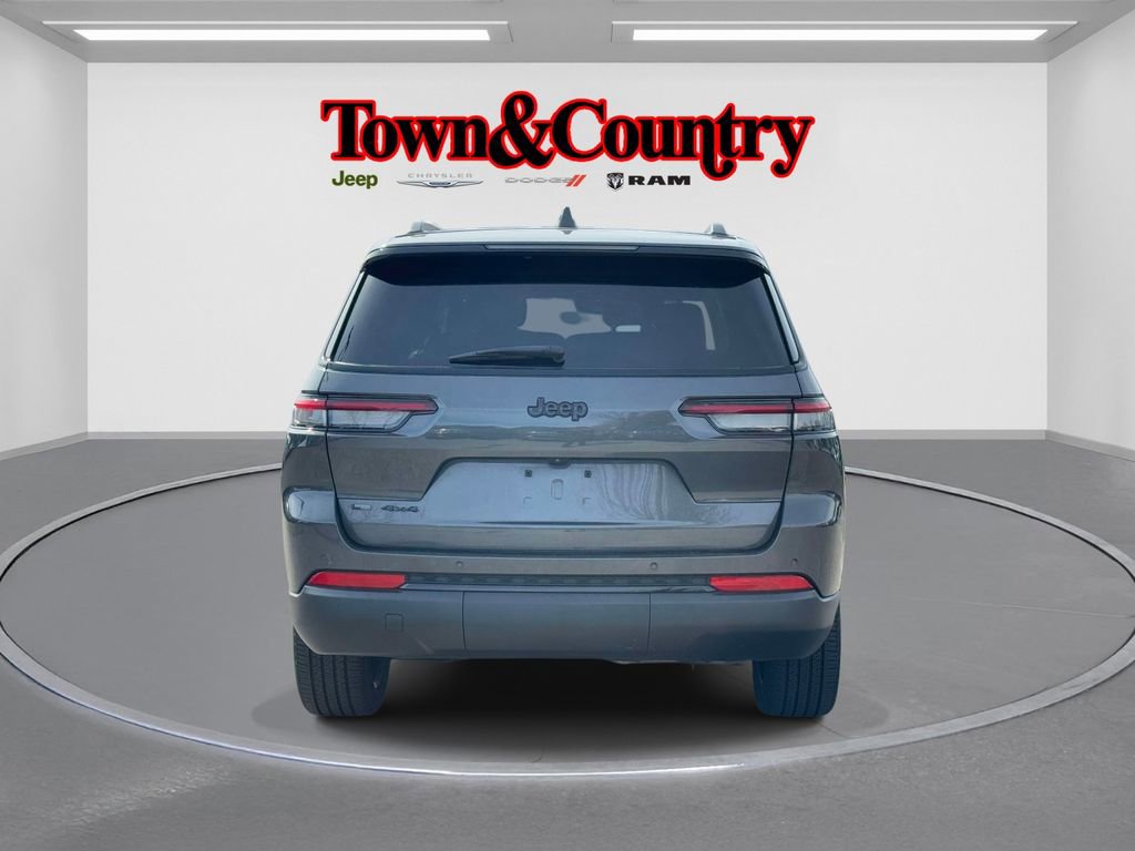 Certified 2023 Jeep Grand Cherokee L Laredo image 5