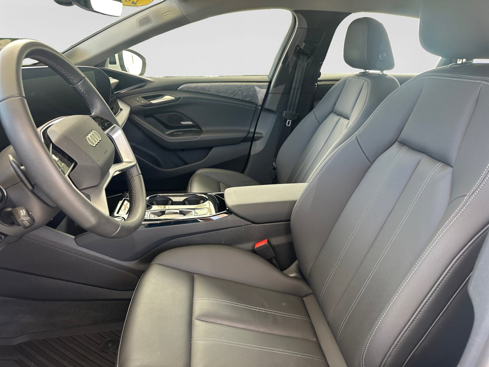 Used 2025 Audi A6 e-tron Premium Plus w/ Premium Plus RWD image 10