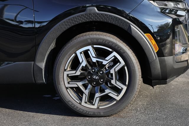 Certified 2025 Hyundai Santa Cruz Limited AWD/4WD image 5