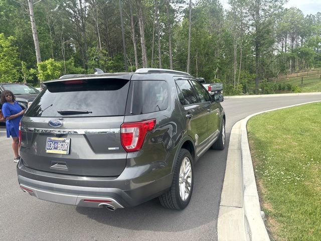 Used 2016 Ford Explorer XLT w/ Equipment Group 202A AWD/4WD image 5