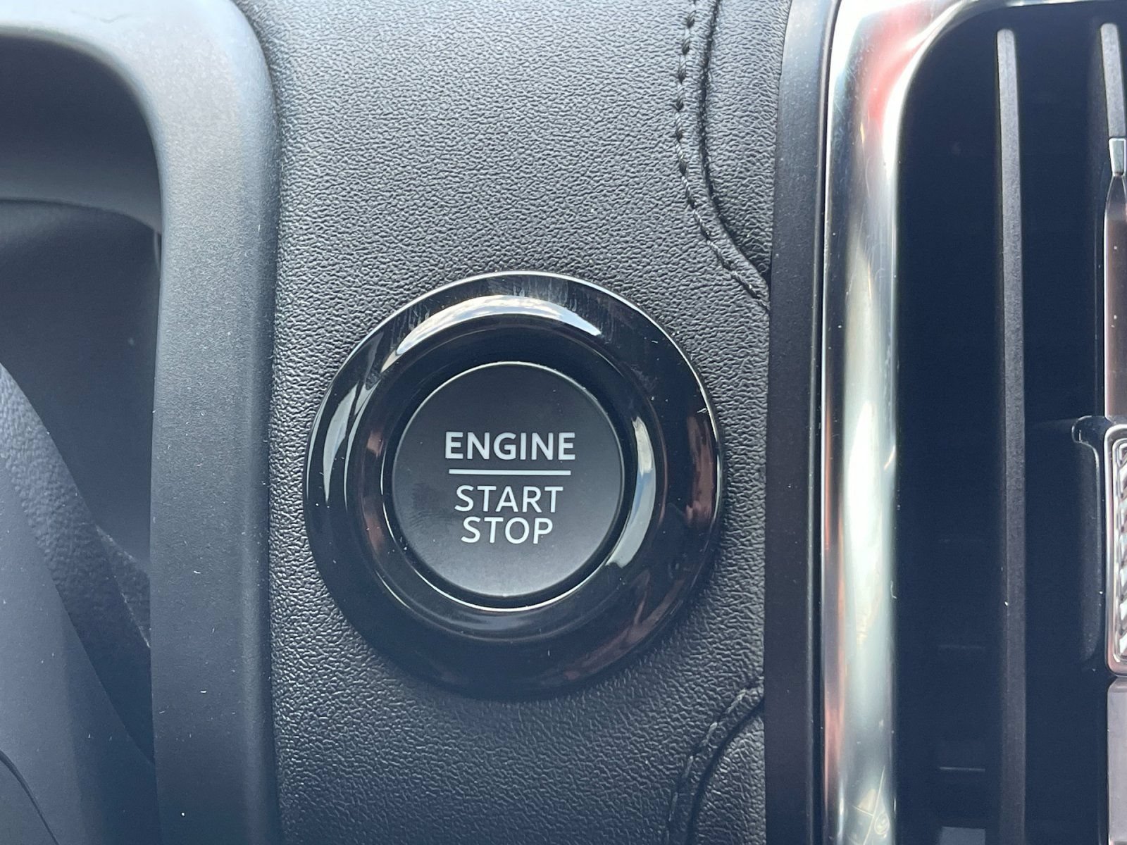 Used 2025 Ford Expedition Tremor AWD/4WD image 26