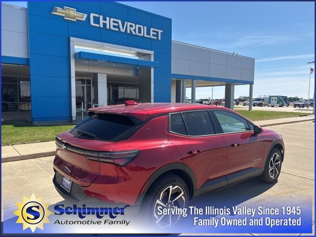 New 2026 Chevrolet Equinox EV LT w/ Comfort Package AWD/4WD image 8