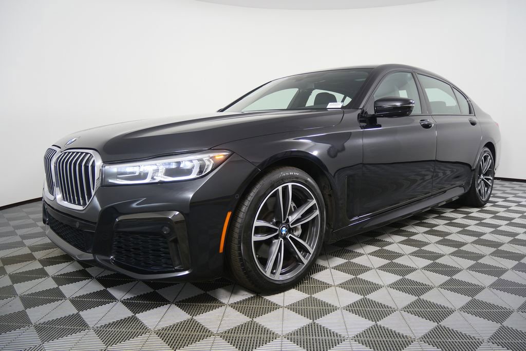 Used 2022 BMW 740i xDrive w/ M Sport Package image 8