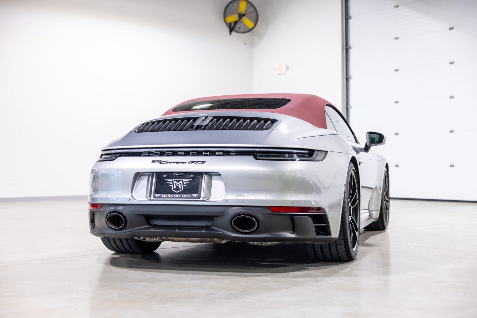 Used 2022 Porsche 911 Cabriolet image 4