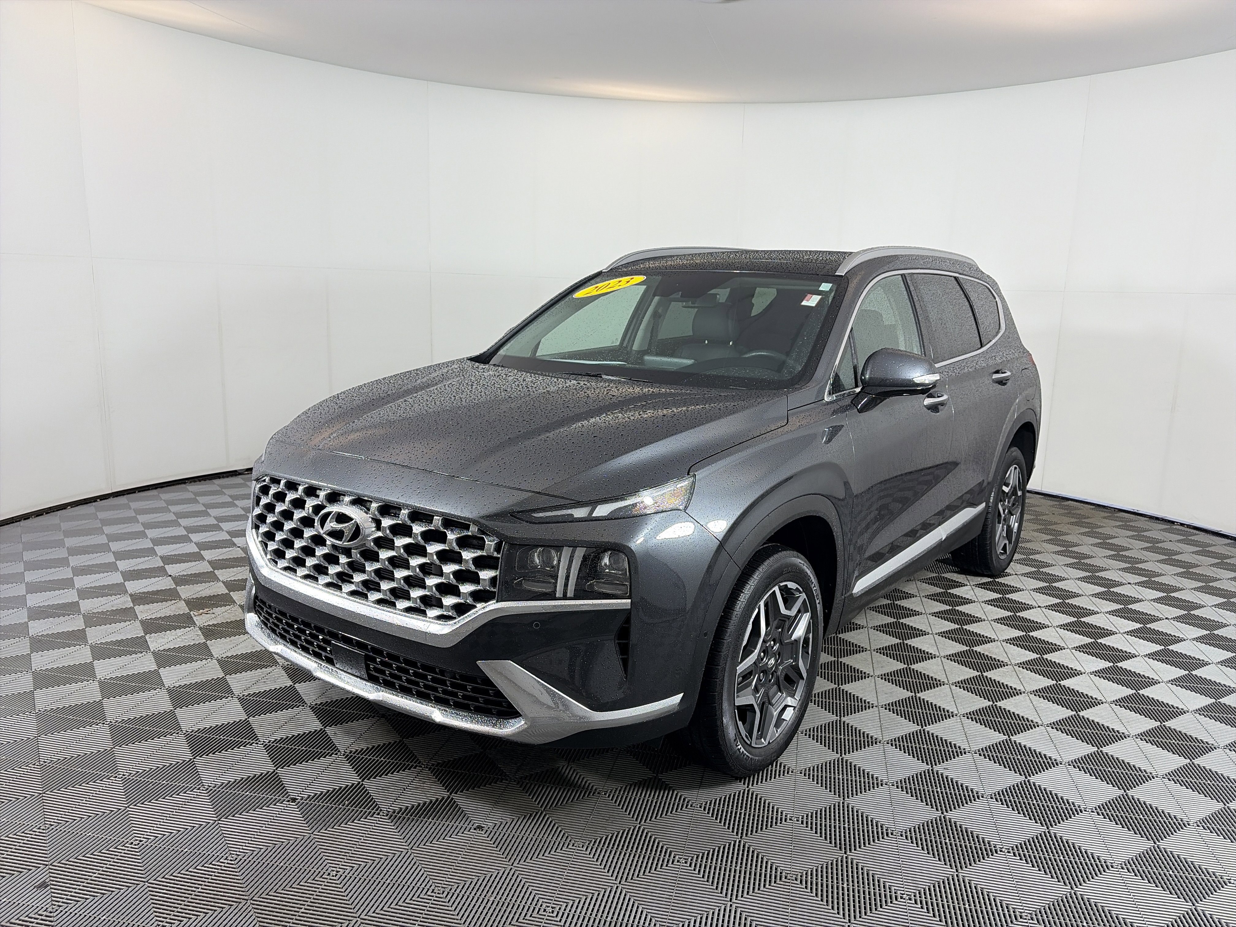 Used 2023 Hyundai Santa Fe Limited w/ Cargo Package image 2