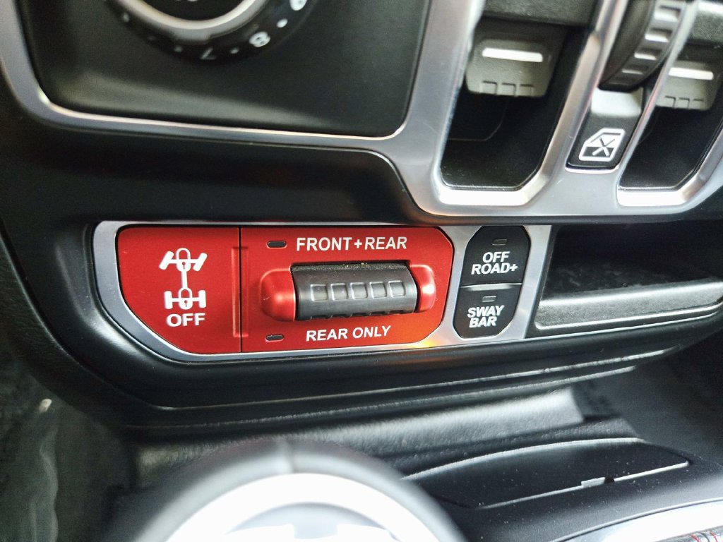 Certified 2021 Jeep Gladiator Rubicon AWD/4WD image 34
