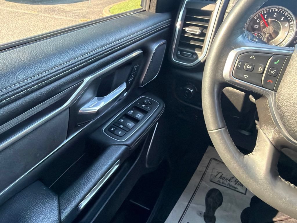 Used 2023 RAM 1500 Laramie AWD/4WD image 19