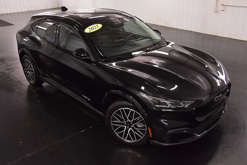 Used 2025 Ford Mustang Mach-E Premium AWD/4WD image 10