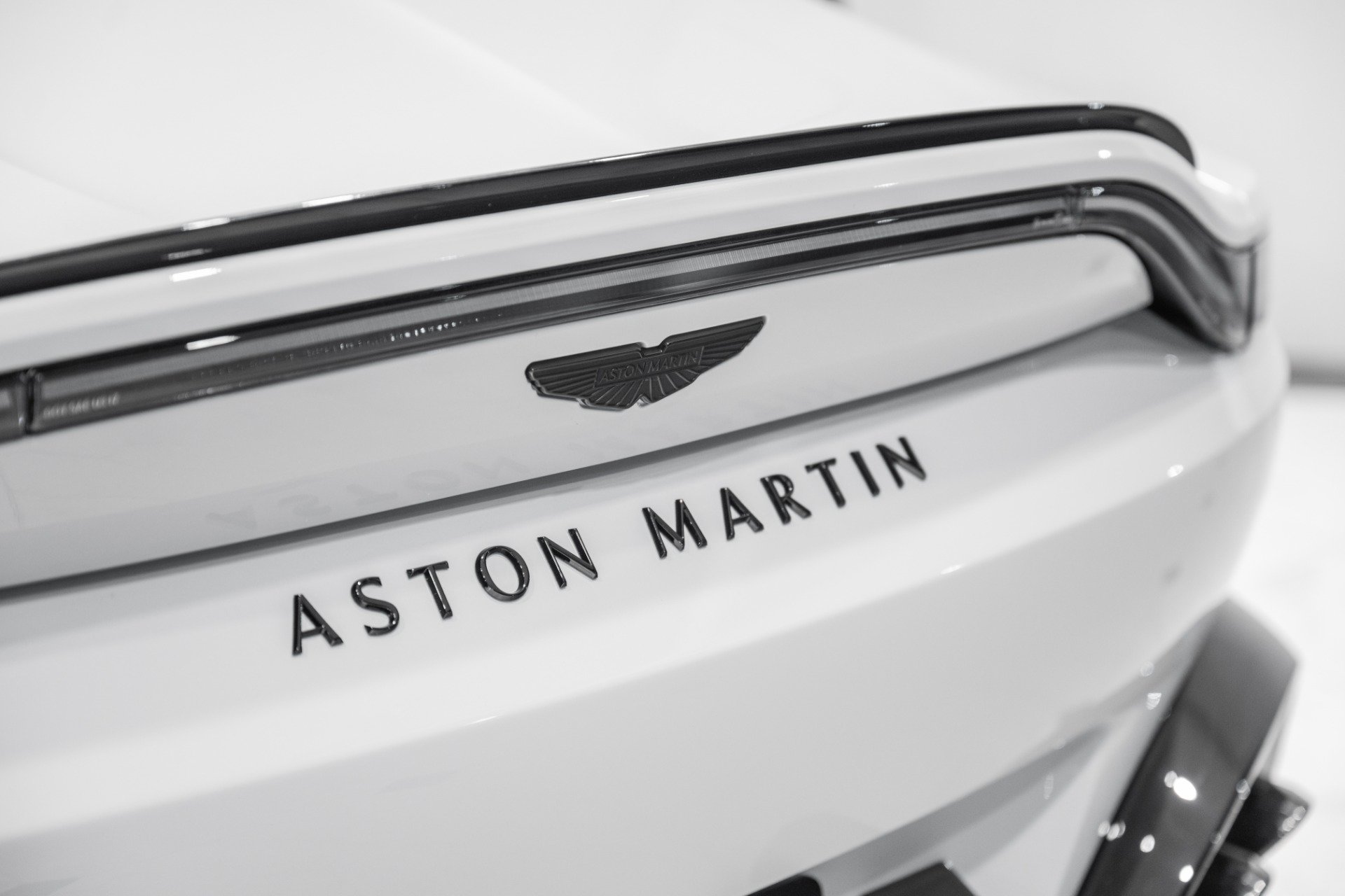 New 2026 Aston Martin V8 Vantage S RWD image 8