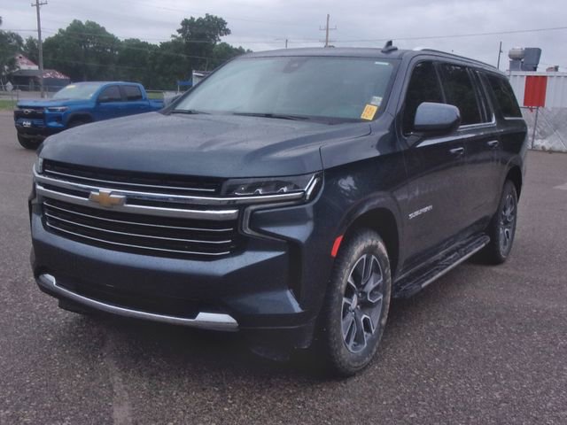Used 2021 Chevrolet Suburban LT AWD/4WD image 3