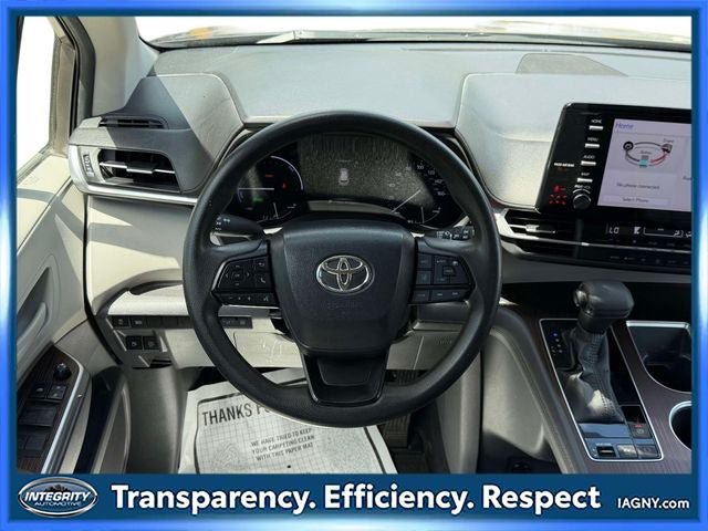 Used 2022 Toyota Sienna LE FWD image 21
