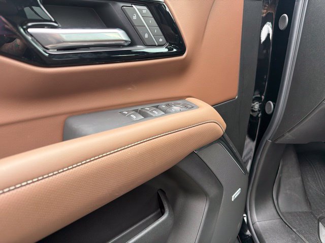 New 2026 Chevrolet Tahoe High Country AWD/4WD image 11
