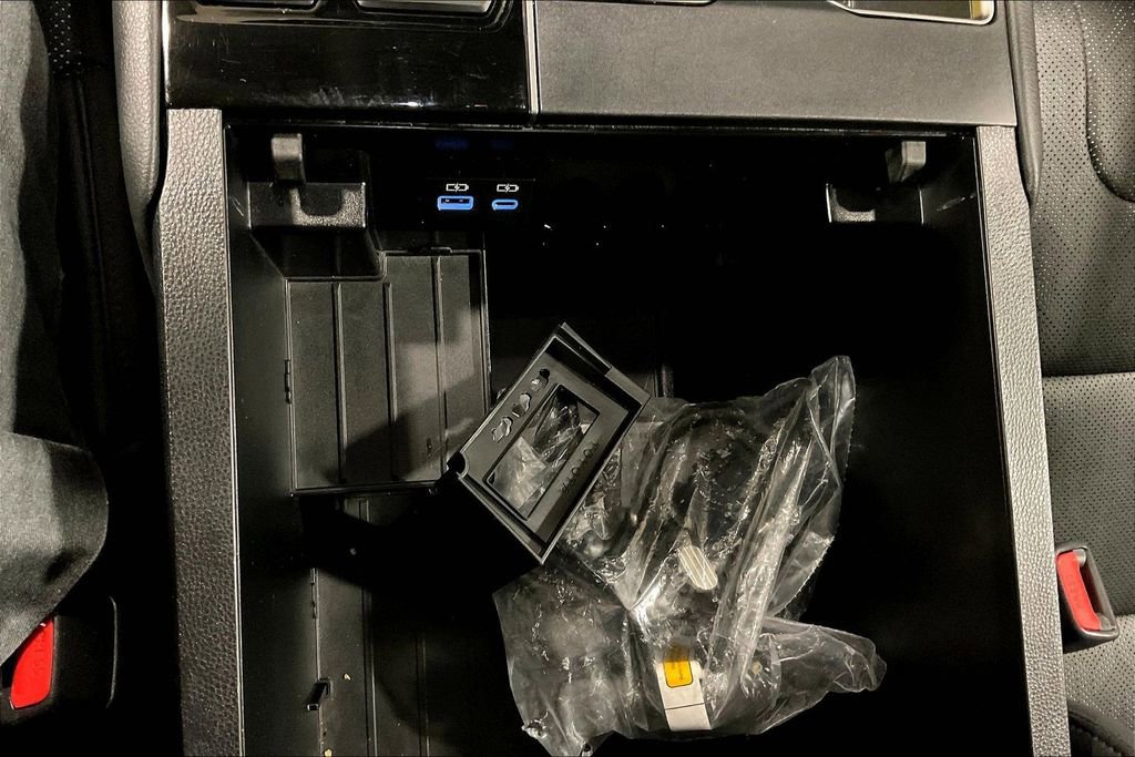 Used 2024 Toyota Tundra Limited image 17