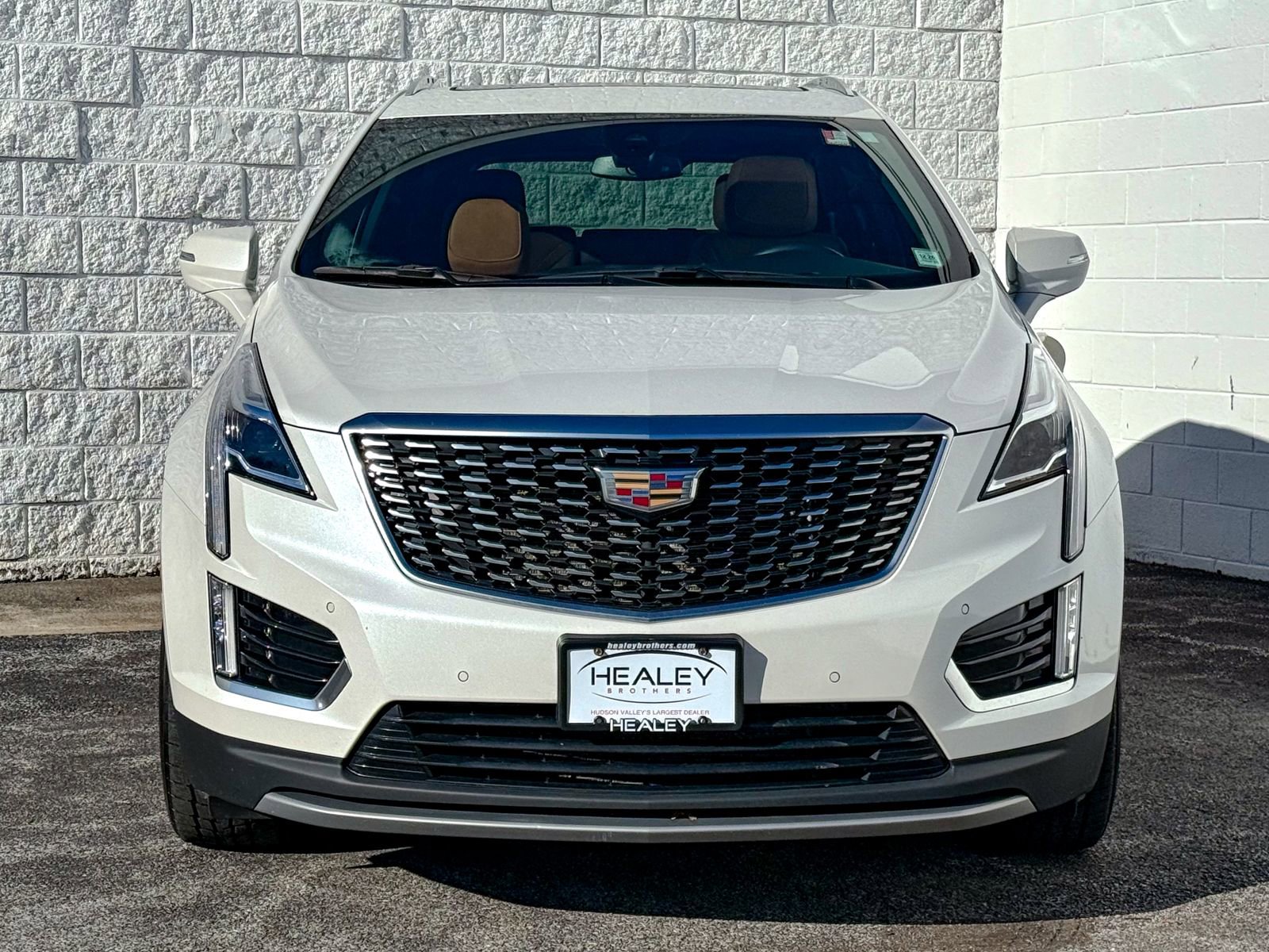 Used 2022 Cadillac XT5 Premium Luxury image 2