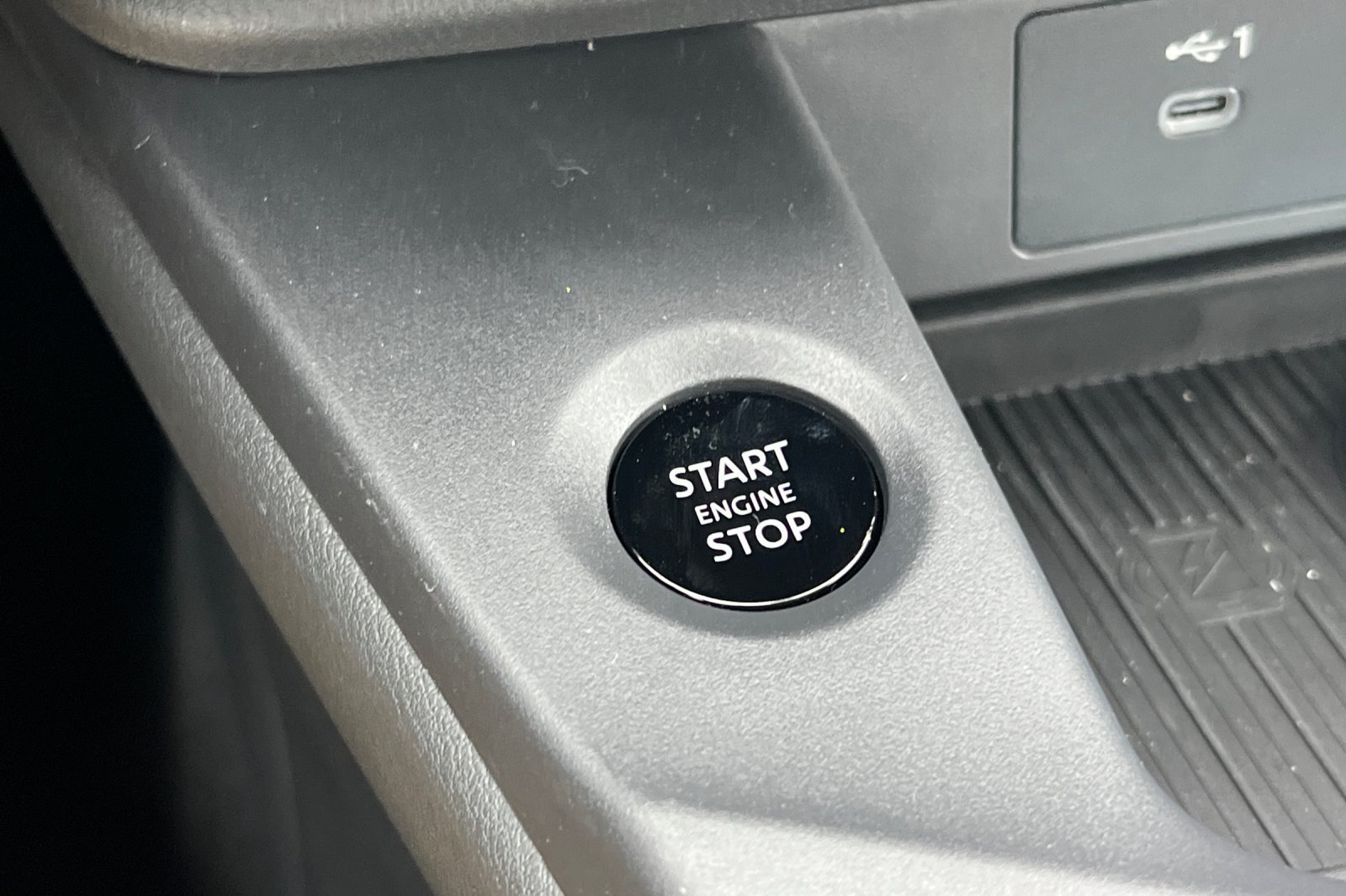 New 2027 Nissan Sentra SR w/ Floor Mat Package FWD image 18