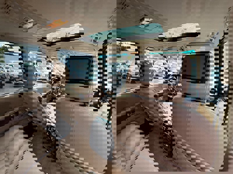 Used 2011 Land Rover Range Rover HSE AWD/4WD image 25