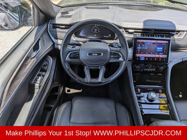 Certified 2025 Jeep Grand Cherokee L Overland w/ Advanced Protech Group III AWD/4WD image 15