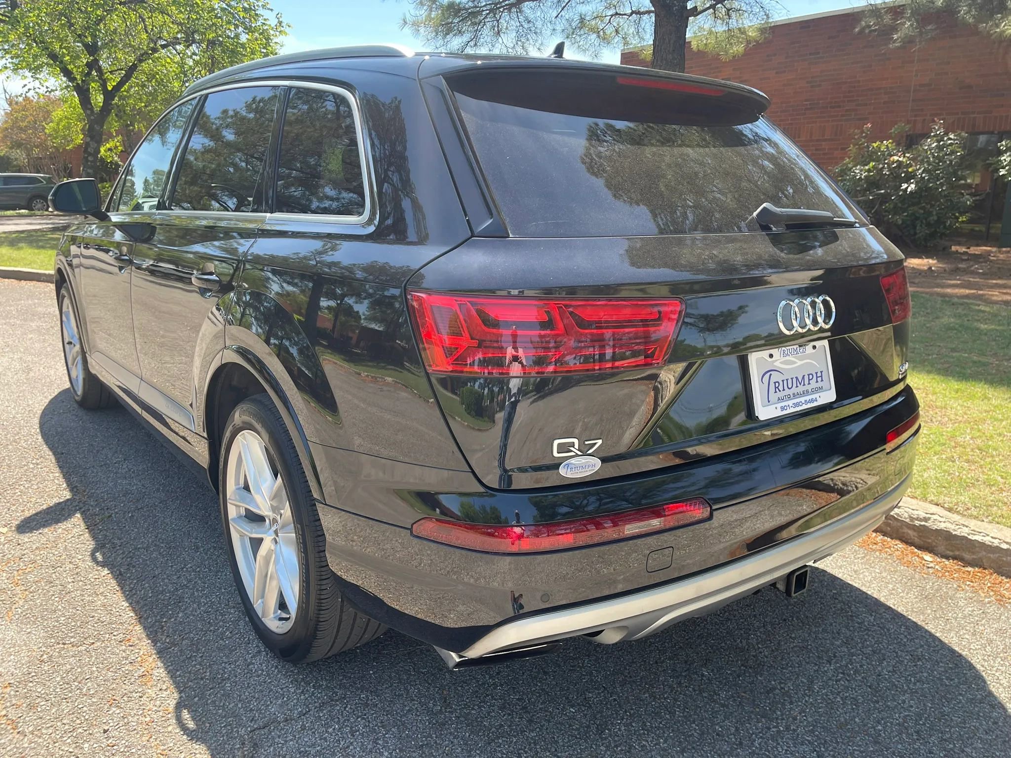 Used 2018 Audi Q7 3.0T Prestige image 3