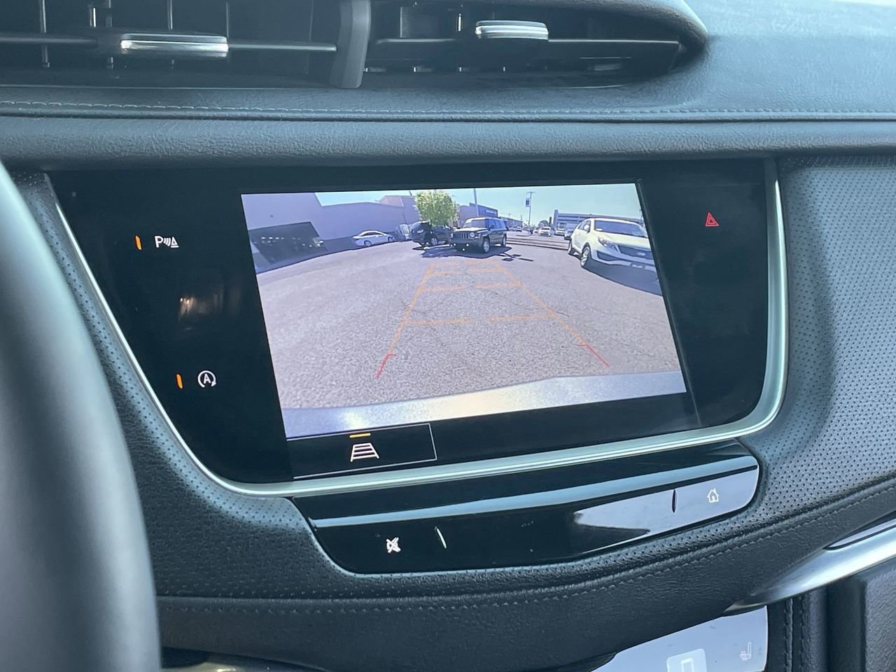 Used 2025 Cadillac XT5 Premium Luxury image 25