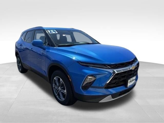 Certified 2024 Chevrolet Blazer LT w/ Convenience Package AWD/4WD video 3
