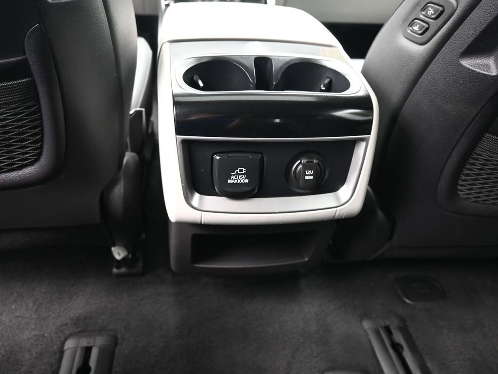 Used 2024 Kia Carnival SX Prestige image 42