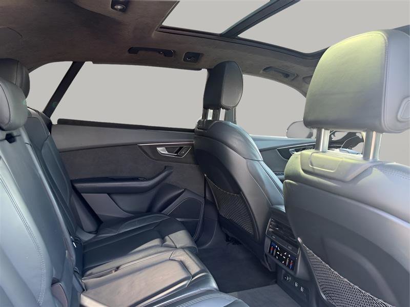 Used 2020 Audi Q8 Prestige w/ Prestige Package AWD/4WD image 36