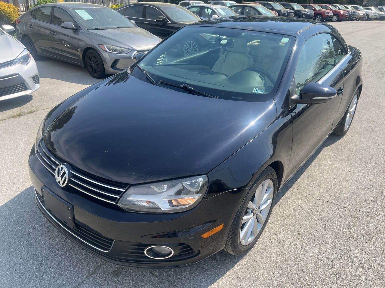 Used 2014 Volkswagen Eos Komfort FWD image 2