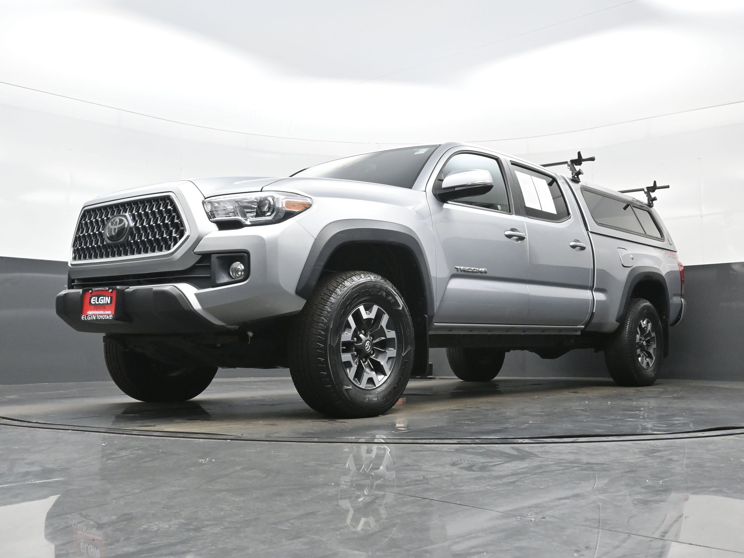 Used 2018 Toyota Tacoma TRD Off-Road w/ Technology Package AWD/4WD image 25