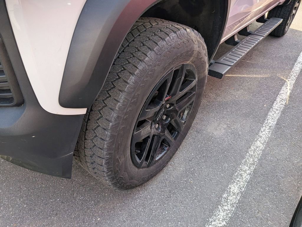 Certified 2024 Chevrolet Colorado Trail Boss w/ Technology Package image 3