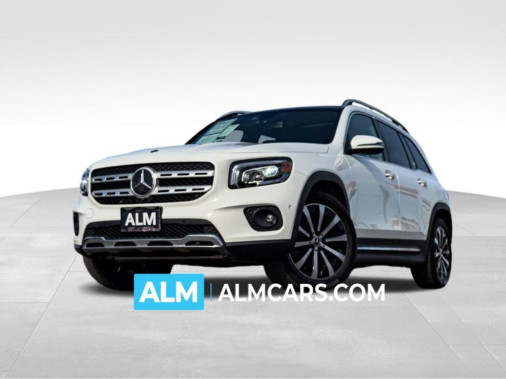 Used 2022 Mercedes-Benz GLB 250 4MATIC w/ Premium Package image 1